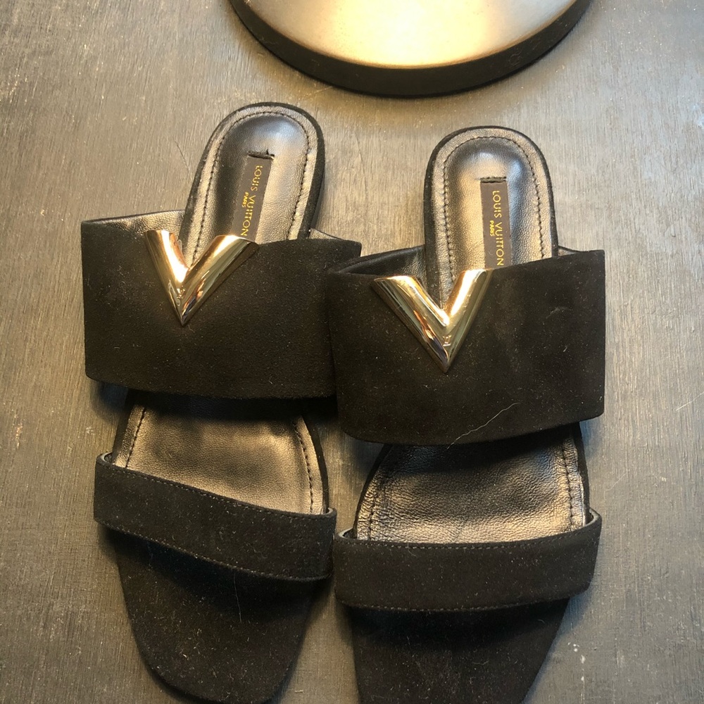 LV size 39 Women’s Sandal